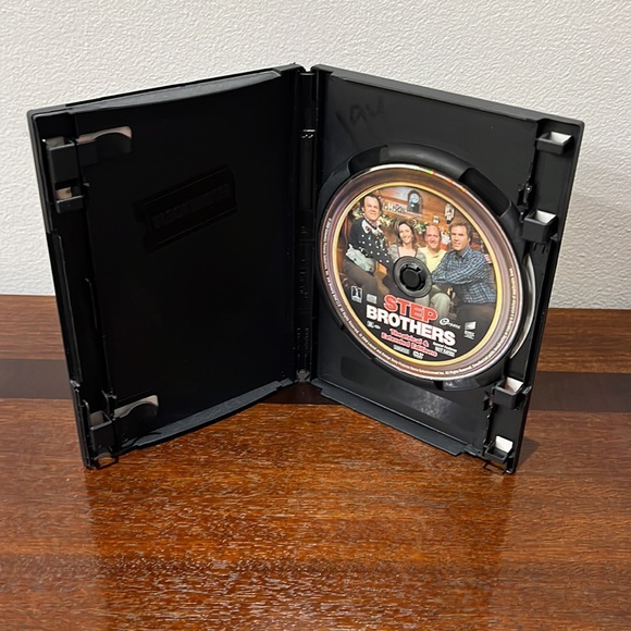 Step Brothers DVD. - Picture 3 of 3